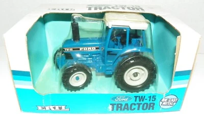 ERTL FORD TRACTOR MODEL TW-15, DIECAST, 1/32 SCALE - Image 1 of 3