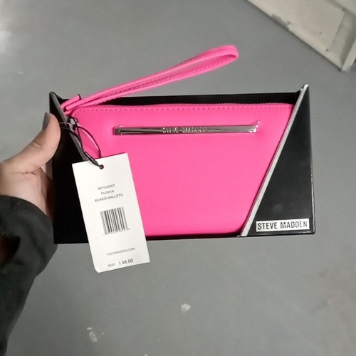 Portafoglio pochette Steve Madden rosa caldo da polso