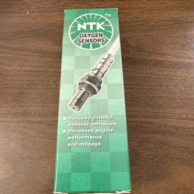 Sensor de oxígeno NTK 24023 compatible con: Kia Sephia 1995-1997 Mazda MX-3 Protege 1994-1998 Foto 1 de 4