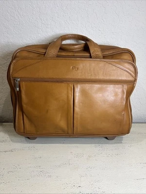 Maletín con ruedas de cuero marrón Solo Walker bolsa de viaje de negocios $270 Foto 1 de 4