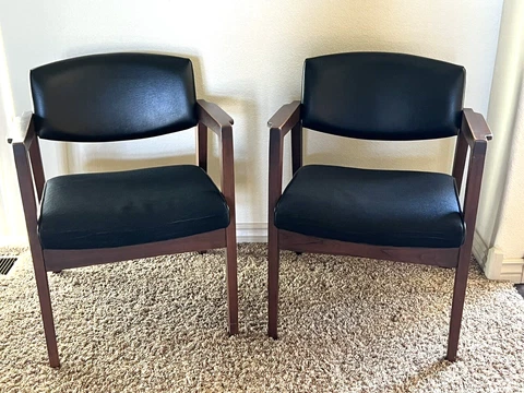 Vintage Mid-Century Modern Black Office Paoli Chairs - Pick Up Only Cover