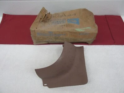 Nuevo de Lote Antiguo Lincoln Continental 1961-1963 Moldura Lateral Derecha Parte Trasera Inferior dp Foto 1 de 4