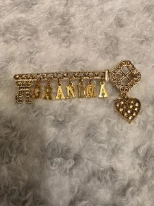 Vintage GRANDMA Key & Heart Gold Tone Brooch Pin - Picture 1 of 10