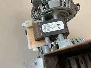 GOODMAN JANITROL AMANA B18590-05 VENT DRAFT INDUCER MOTOR J238-112-11064 - Picture 1 of 4
