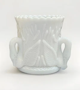 Westmoreland Vintage Milk Glass 3 Swan Cattails Toothpick Holder 2.375” MCM - Picture 1 of 8