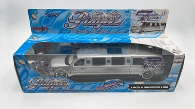 MAI31252 Maisto Lincoln Navigator Limo 1/24, alcuni segni sulla vernice - Immagine 1 di 4