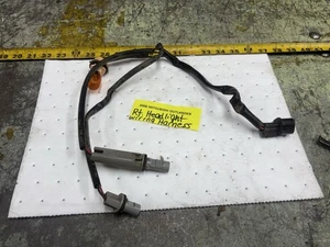 2005-2006 OUTLANDER Right Passengers Side On Headlight  Wiring Harness - Picture 1 of 24