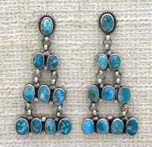 Pendientes de candelabro turquesa natural de Nevada del artista navajo Jerryson Henio - Imagen 1 de 2
