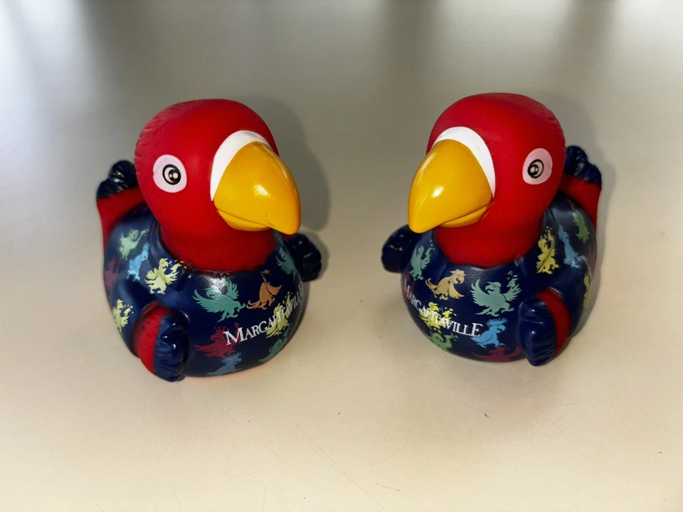 JUEGO DE 2 PATOS 2024 EXCLUSIVO JEEP MARGARITAVILLE LORO PATO DE GOMA Foto 1 de 1