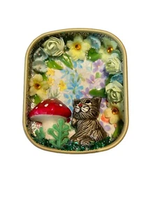 Vintage kitsch Tin Miniature Diorama Cat Lover handcrafted  Gifts - Picture 1 of 5
