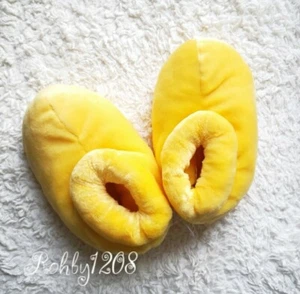 Pantuflas amarillas de felpa de los parques Disney de Mickey Mouse para adultos medianas o grandes - Imagen 1 de 2