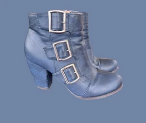 ✨Michael Antonio Mandrake (Women's) Navy Size 7.5M Medium Booties - Picture 1 of 11