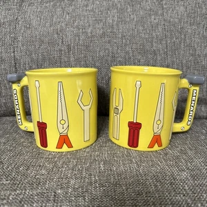 Menards Kaffeebecher Tasse gelb 3D Werkzeuge - Brandneu 2er Pack - Bild 1 von 6