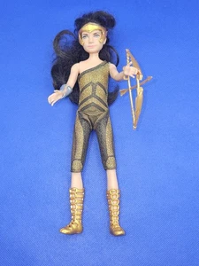 MUJER MARAVILLA 84 Muñeca Diana Joven 8" Arco Niño Guantelete No Completo DC - Imagen 1 de 6