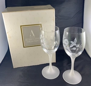 AVON HUMMINGBIRD COLLECTION WINE GLASS ETCHED CRYSTAL PAIR - Picture 1 of 8