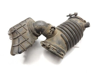 Резонатор воздушной трубы 2008-2010 Mazda 5 от оригинального производителя LF5G-13-221 - Изображение 1 из 4