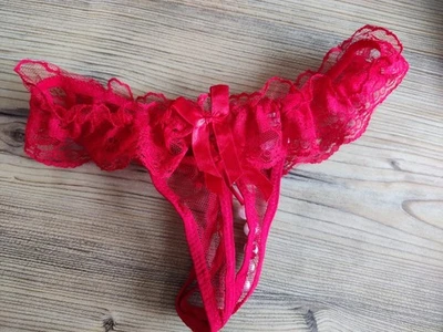 Sexy Dessous: Spitzen-String mit Perlen - ROT - Bild 1 von 4