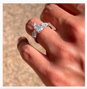 Diamond Ring F VS1 IGI Certified Pear 3.5 Carat 3 Stone Lab created Platinum - Picture 1 of 14