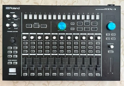 Roland MX-1 Mix Performer W/Stand - Bild 1 von 4