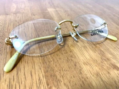 Óculos de sol Jean Paul Gaultier armação ouro fosco lente transparente usado - Imagem 1 de 4