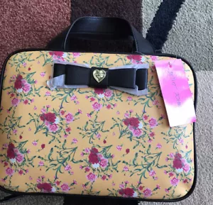 Betsey Johnson Kosmetiketui Tasche mit Blumenschleife Neu mit Etikett - Bild 1 von 10