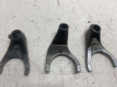 Horquillas de cambio 03I23 Yamaha FZ 600 2009 5SL-18511-00-00 5MT-18512-00-00 Foto 1 de 4