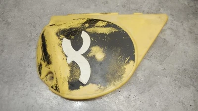Yamaha YZ125D YZ 125 D 1977 cubierta lateral derecha matrícula 1W1-21721-02-00 Foto 1 de 4