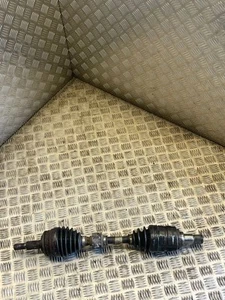 Toyota Auris 150 2010 Left front front driveshaft 4342002630 ESH4308 - Picture 1 of 6