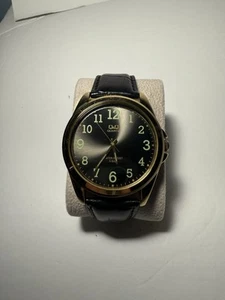 Q&Q Gold Tone Case Quartz Analog Men's Watch - Picture 1 of 4