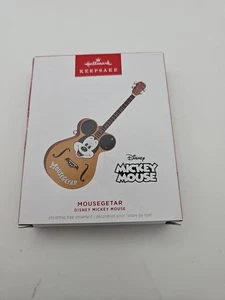 2024 Hallmark Disney Mickey Mouse MOUSEGETAR adorno de recuerdo musical 4,09" - Imagen 1 de 2