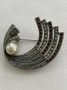 VINTAGE SPIRALING PEARL & MARCASITE PIN BROOCH Silvertone f9 - Picture 1 of 11