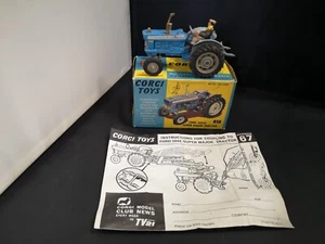 B278-CORGI TOYS No67 FORD 5000 SUPER MAJOR TRACTOR WITH BOX AND DRIVER - Picture 1 of 12