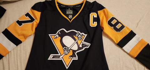 Womans Sydney Crosby Jersey Sweater XS Cover
