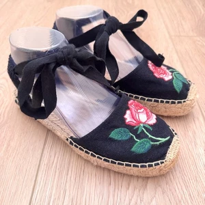 Soludos Damen Gr. 7 Lauren schwarz La Vie En Rose Schnürung Espadrilles Plateau - Bild 1 von 7