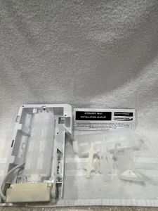 Conjunto de máquina de hielo para refrigerador Fisher & Paykel 820833P blanca - Imagen 1 de 8