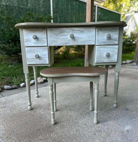 Refurbished Desk With Bench Cover