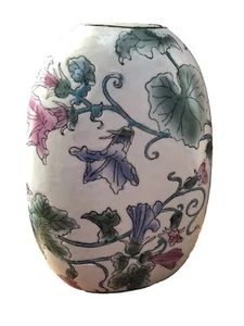 6.5” Oriental Porcelain Vase Floral Design Beautiful! - Picture 1 of 9