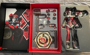 Harley Quinn 1/6 Scale Figure DC Sideshow NEW Jokers Pal NRFB 2015 - Picture 1 of 10