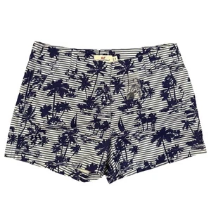 Vineyard Vines Women’s Shorts Size 2 Blue/White Palm Trees NWOT - Picture 1 of 6