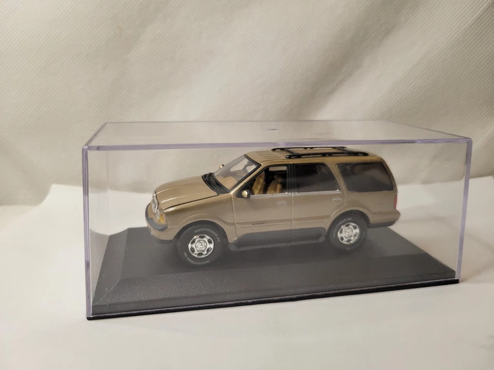 LINCOLN Navigator light brown metallic 1/43 Anson - Image 1 of 4