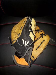 Easton Z-Flex Child Youth Baseball Glove ZFX1051 10 1/2" Pattern RHT Tan/Black