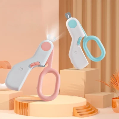 Cortaúñas Profesional para Mascotas con Luces LED Recortador de Uñas para Perros y Gatos Acicalamiento Foto 1 de 4