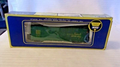 HO Scale AHM 40' Santa Fe ATSF Double Door Box Car, Green #67382 BNOS - Image 1 of 3