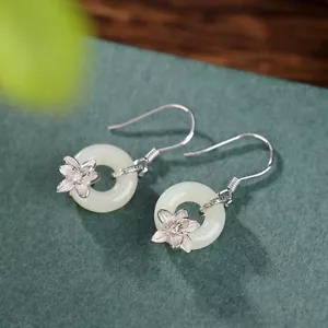 I02 Ohrring Rad aus Jade mit aufgesetzter Blüte Sterling Silber 925 - Bild 1 von 3