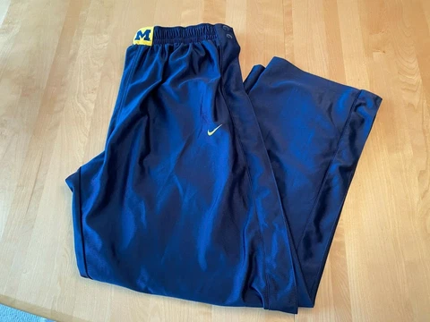 VINTAGE NIKE TEAM RIP AWAY SNAP BASKETBALL UNIVERSITY OF MICHIGAN SATIN PANTS XL Cover