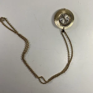 Vintage Timex 59002368 Aufziehuhr Anhänger Halskette Aluminiumgehäuse LÄUFT - Bild 1 von 7