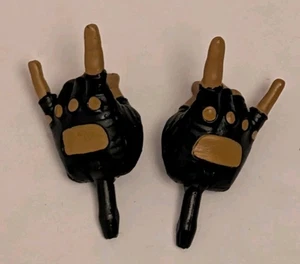 WWE Mattel Wrestling Figur Zubehör NWO Sign Hands From Elite Hogan, 4 Customs - Bild 1 von 10
