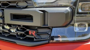 Ford NextGen Ranger Raptor front grill R badge (carbon fiber infill material) - Picture 1 of 8
