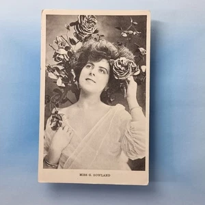 Edwardian Actress Postcard Gaynor Rowland 1905 Roses Hair - Picture 1 of 2