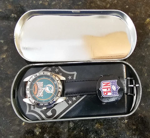 NFL MIAMI DOLPHINS WRIST WATCH TIN 1996 Vintage Classic Retro *Read Description Cover